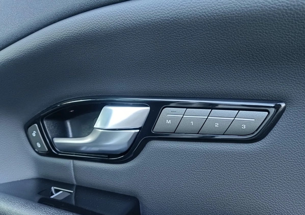 Land Rover Range Rover Evoque cena 109900 przebieg: 89000, rok produkcji 2018 z Kraków małe 497